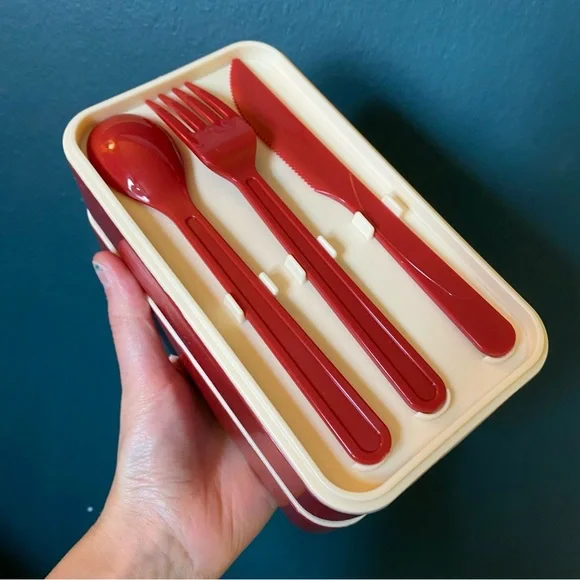 Cute Bon Appetit Hawaiian Shark and Chick Print Double Layer Lunch Box - Picture 4 of 6